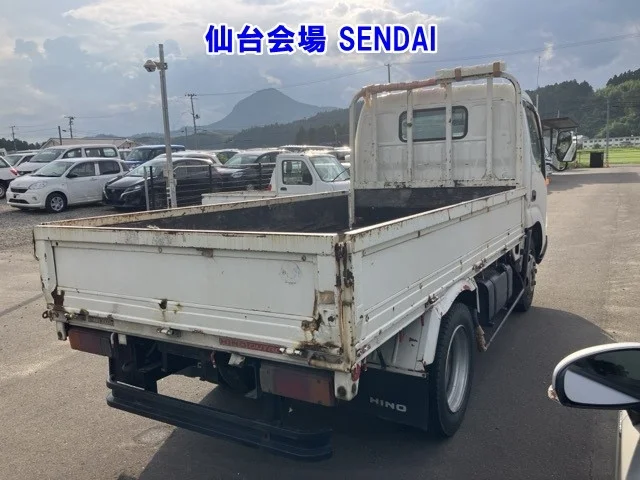 Hino Dutro  с аукциона в Японии