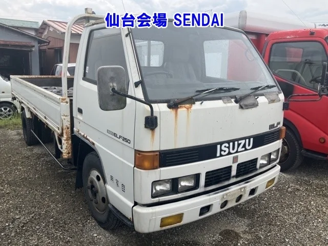 Isuzu Elf  с аукциона в Японии