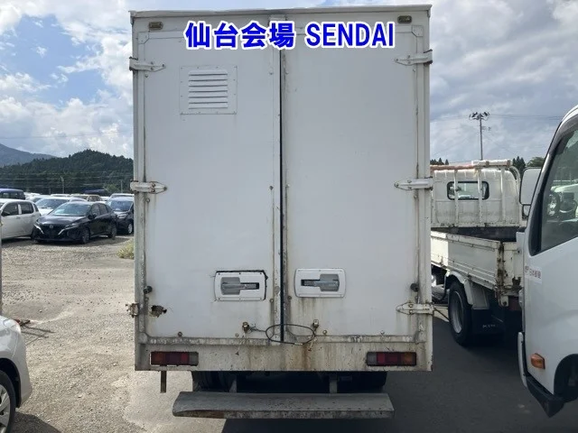 Mitsubishi Fuso Canter  с аукциона в Японии