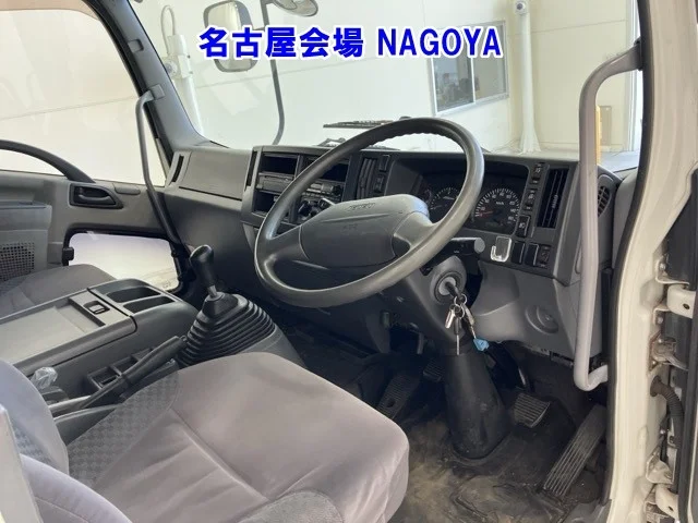 Isuzu Forward  с аукциона в Японии