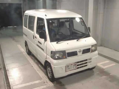 NISSAN CLIPPER VAN