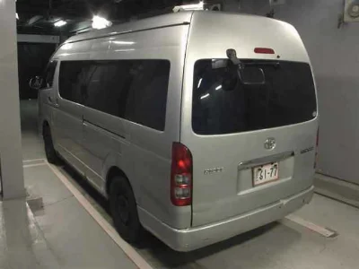 TOYOTA HIACE