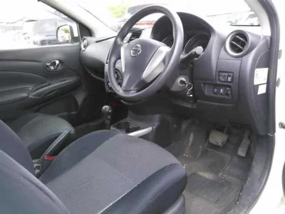 NISSAN TIIDA LATIO