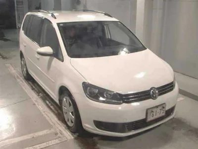 VOLKSWAGEN GOLF TOURAN