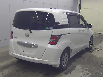 HONDA FREED SPIKE