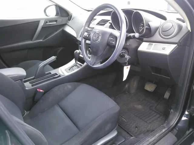 Mazda AXELA SPORT  с аукциона в Японии