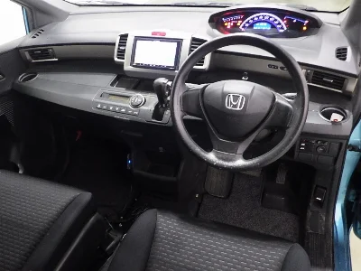 HONDA FREED SPIKE