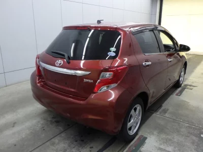 TOYOTA VITZ