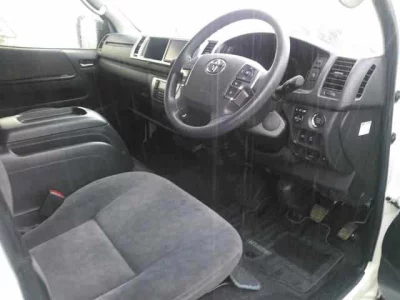 TOYOTA HIACE
