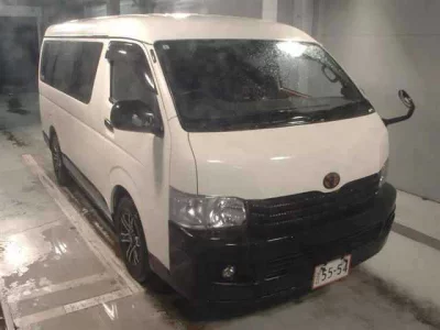 TOYOTA HIACE