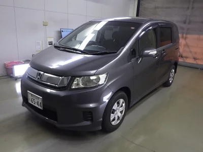 HONDA FREED SPIKE
