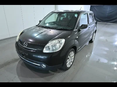 MAZDA VERISA
