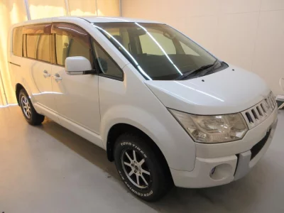 MITSUBISHI DELICA D5