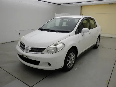 NISSAN TIIDA LATIO