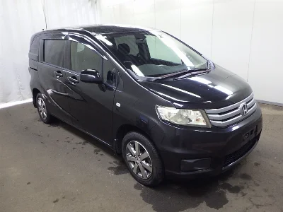 HONDA FREED SPIKE