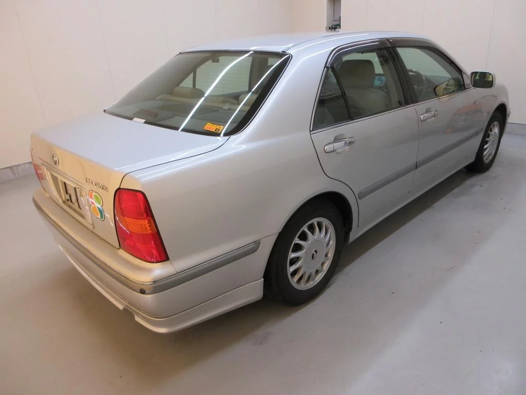 Toyota Progres  с аукциона в Японии