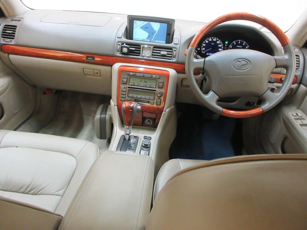 Toyota Progres  с аукциона в Японии