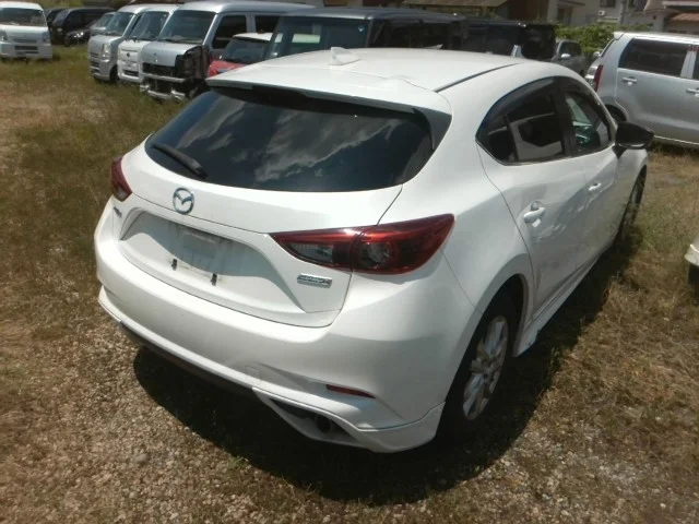 Mazda AXELA SPORT  с аукциона в Японии