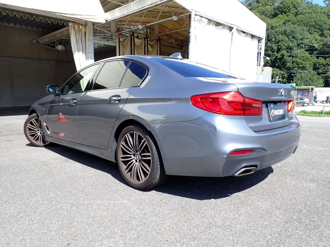 BMW 5-Series  с аукциона в Японии