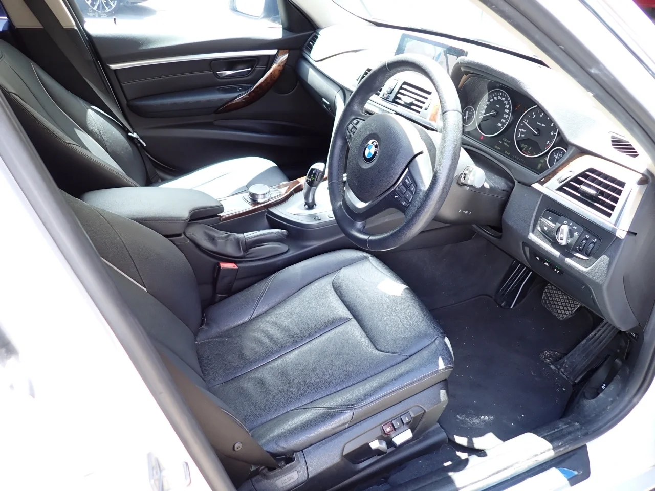 BMW 3-Series  с аукциона в Японии