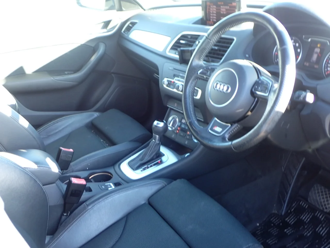 Audi Q3  с аукциона в Японии