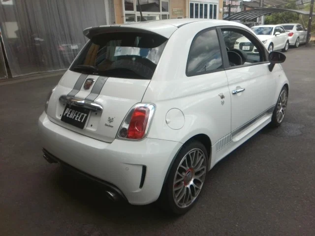 Abarth 595  с аукциона в Японии