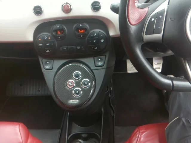 Abarth 595  с аукциона в Японии