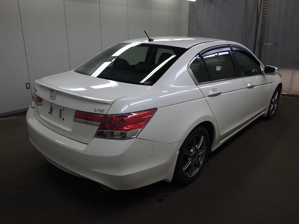 Honda Inspire  с аукциона в Японии