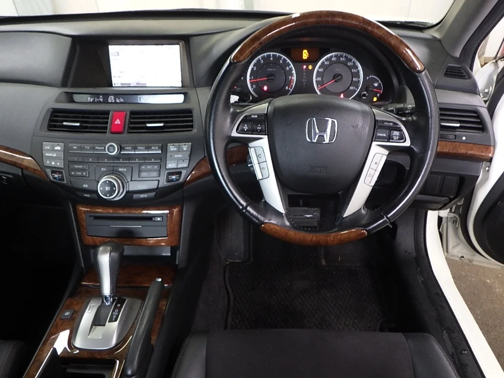Honda Inspire  с аукциона в Японии
