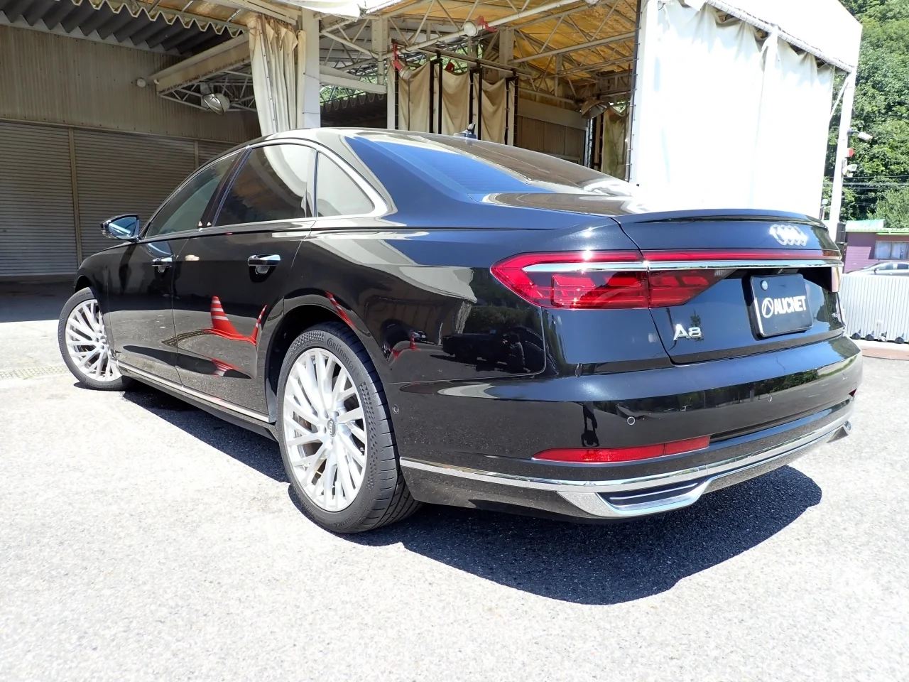Audi A8  с аукциона в Японии