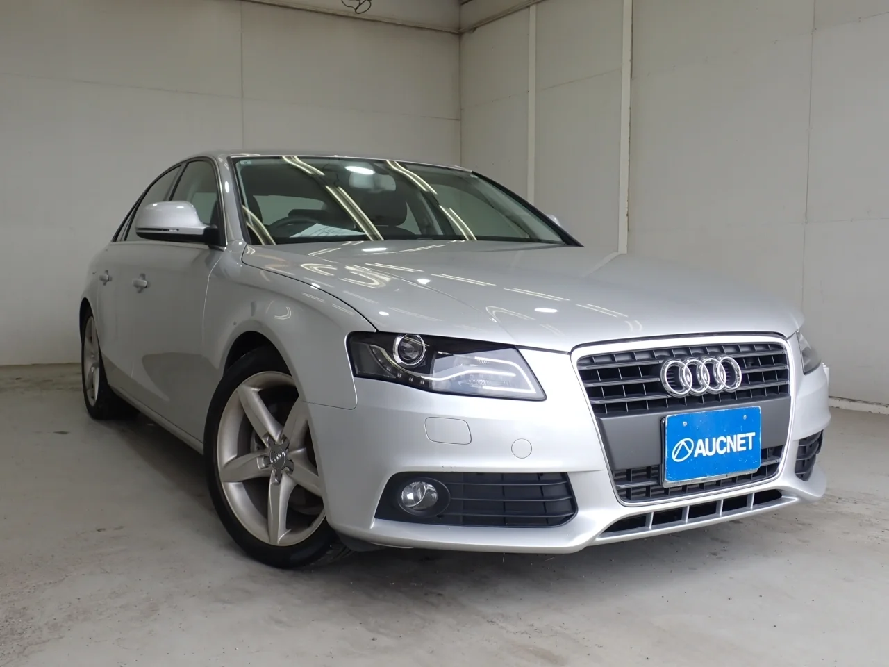 Audi A4  с аукциона в Японии