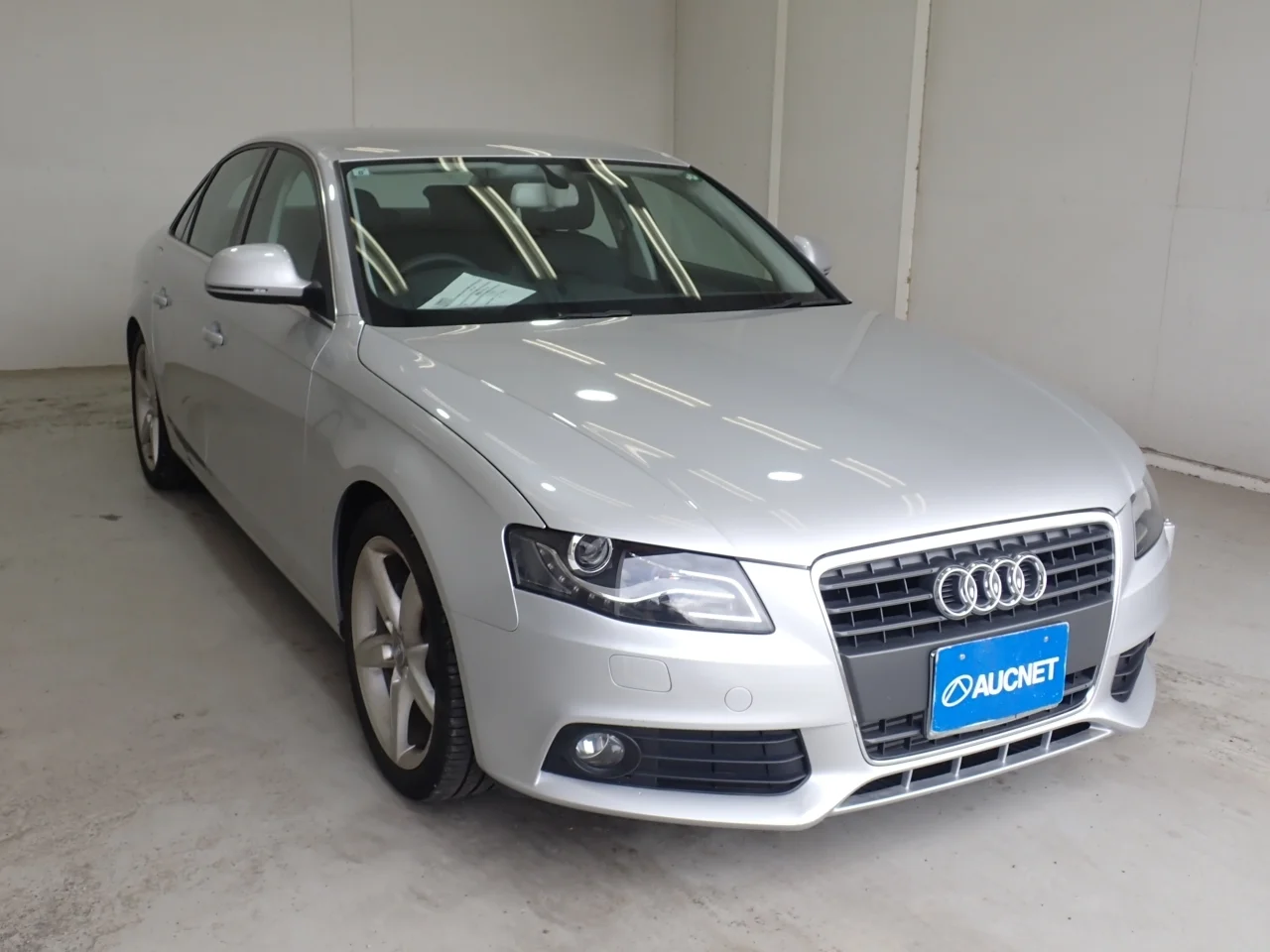 Audi A4  с аукциона в Японии