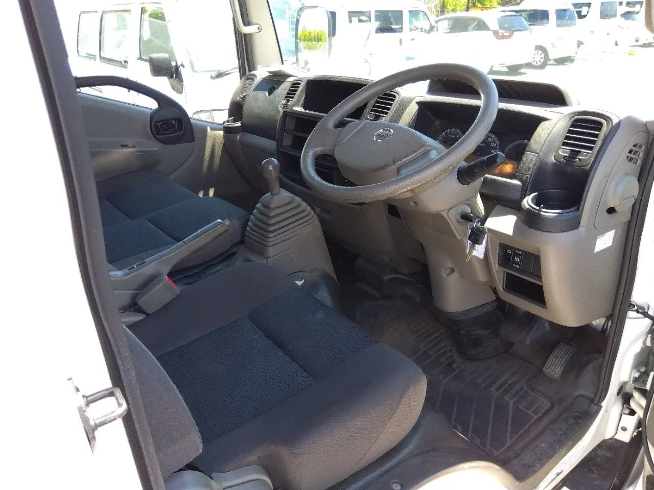 Nissan Atlas  с аукциона в Японии