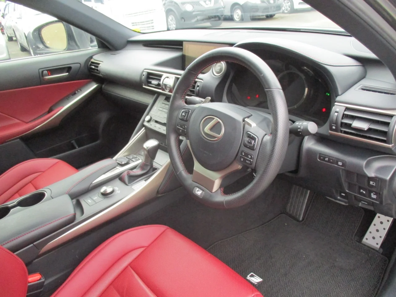 Lexus IS350  с аукциона в Японии
