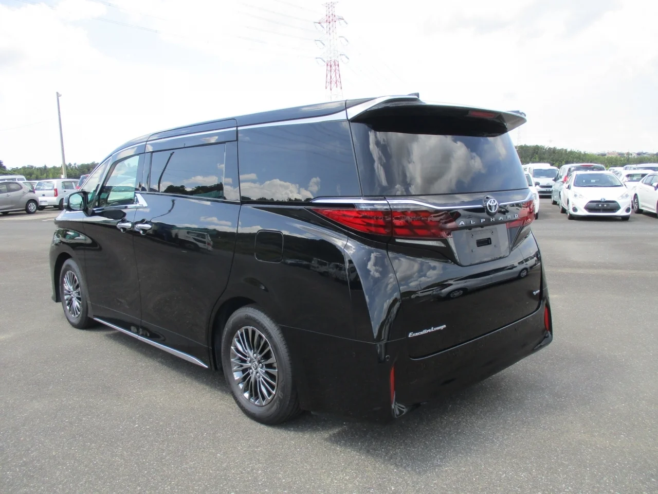 Toyota ALPHARD HYBRID  с аукциона в Японии