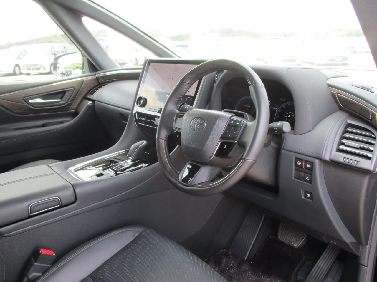Toyota ALPHARD HYBRID  с аукциона в Японии