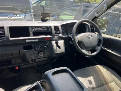 TOYOTA HIACE
