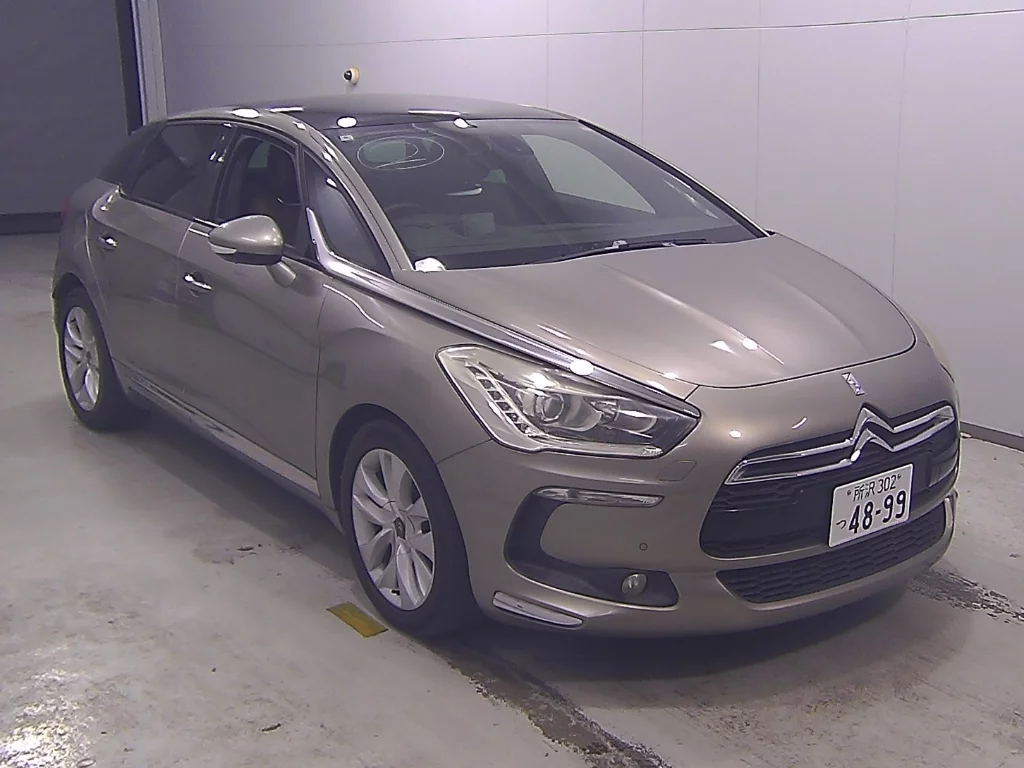 Citroen DS5  с аукциона в Японии