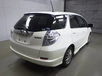HONDA FIT SHUTTLE