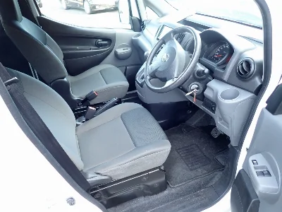 Nissan NV200 VANETTE VAN
