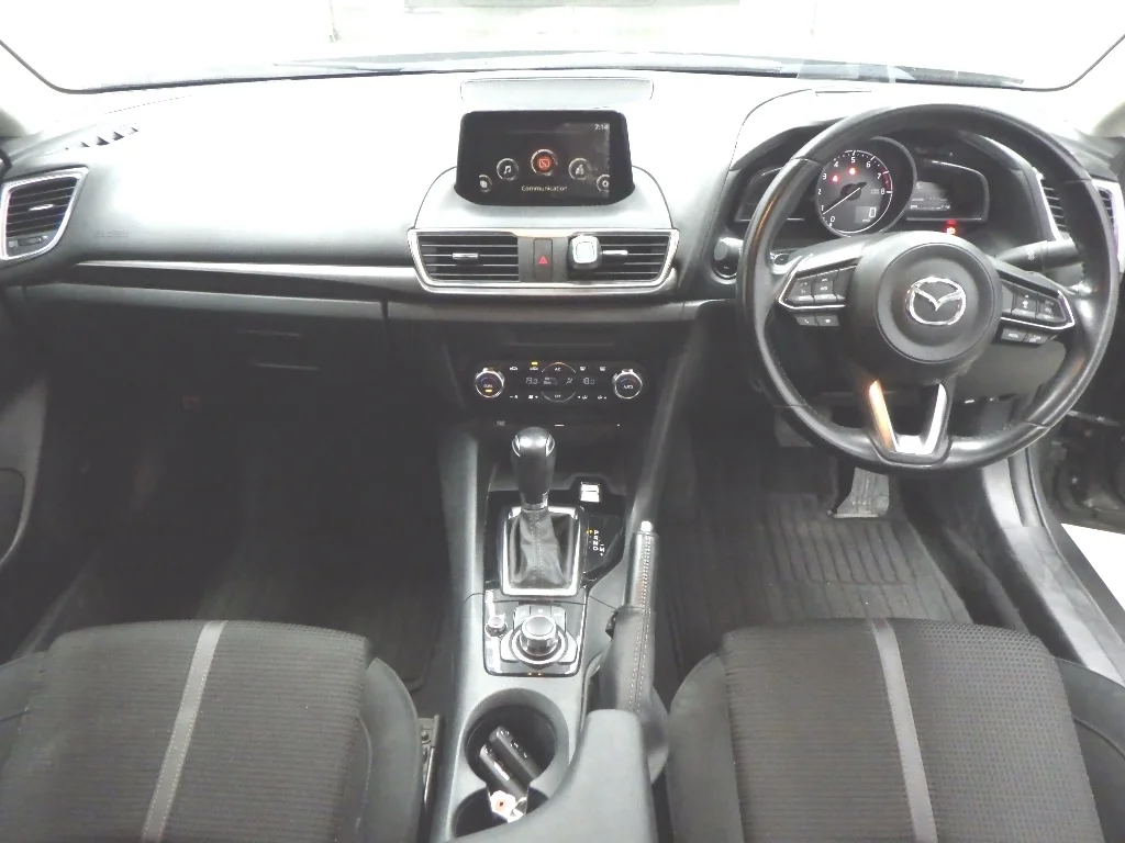 Mazda AXELA SPORT  с аукциона в Японии