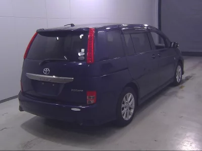 TOYOTA ISIS