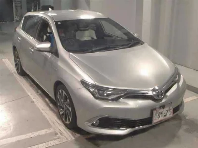 TOYOTA AURIS
