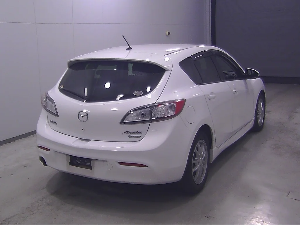 Mazda AXELA SPORT  с аукциона в Японии