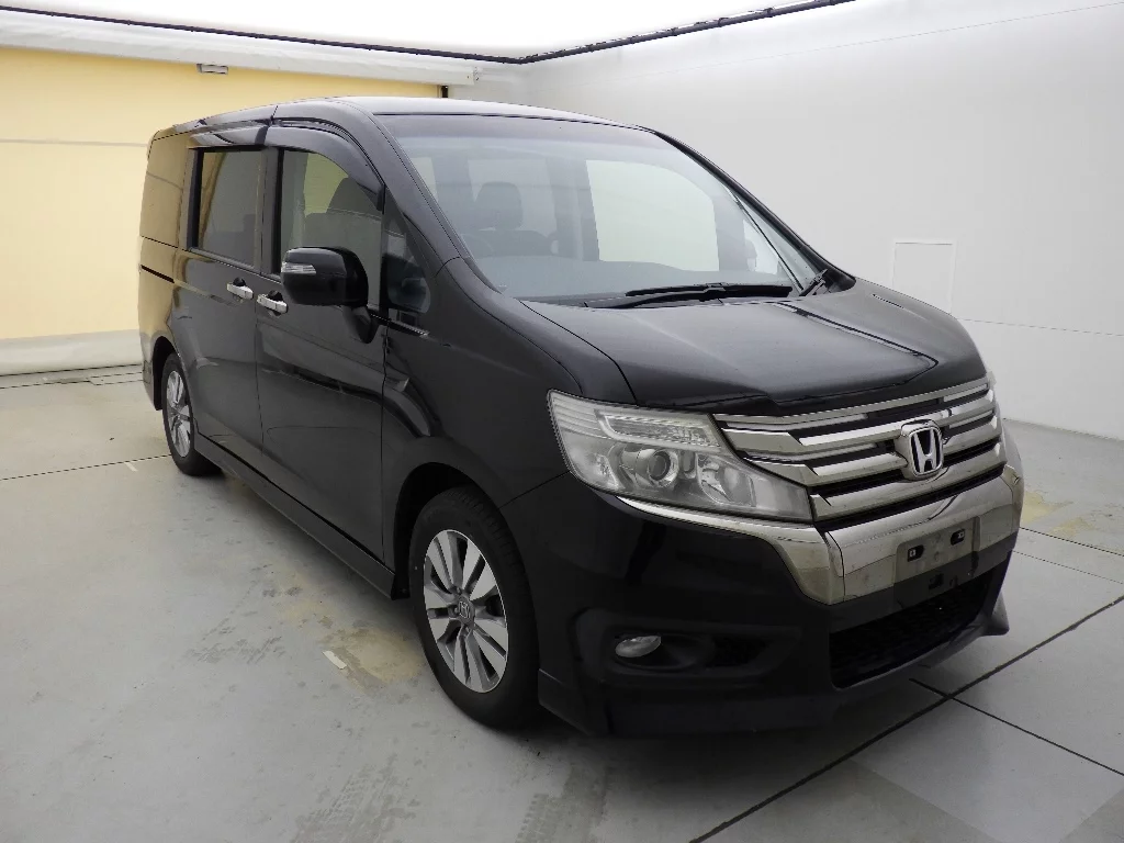 Honda Stepwgn  с аукциона в Японии