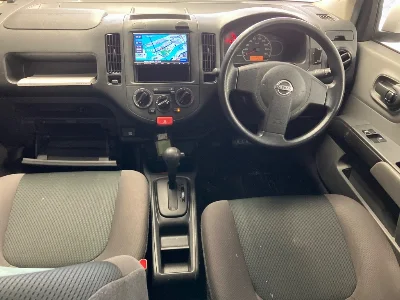 Nissan AD