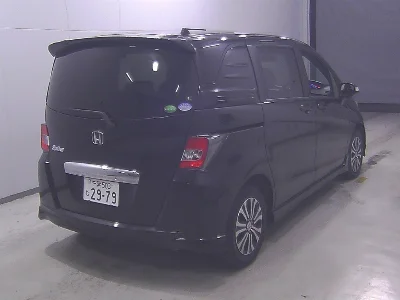 Honda FREED SPIKE
