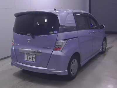 HONDA FREED SPIKE