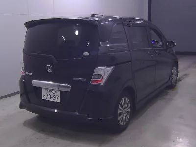 HONDA FREED SPIKE