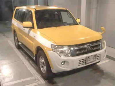 MITSUBISHI PAJERO